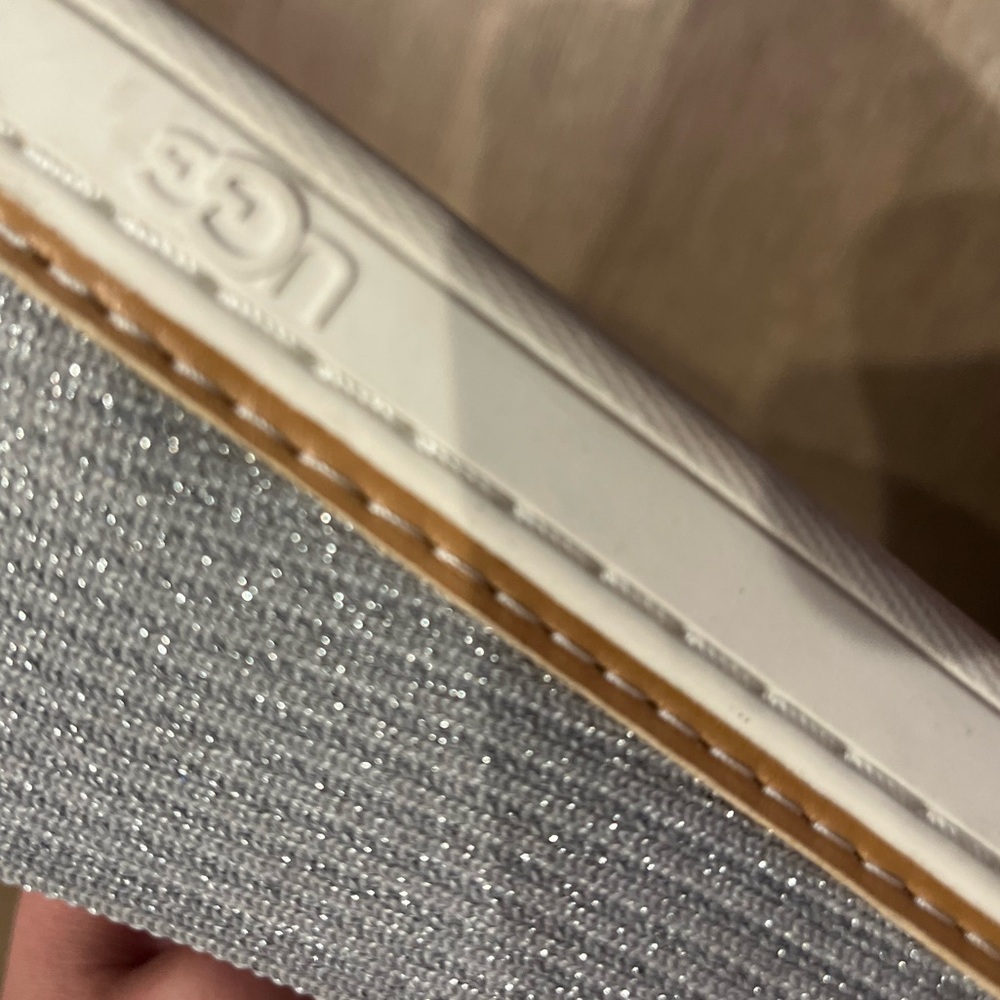 UGG Woman Sammy Slip Shoe - Silver Knit US9 - Picture 4 of 8